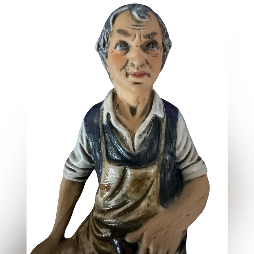 Capodimonte Porcelain Cobbler Shoemaker Handcrafted Figurine Vintage Collectible - Picture 5 of 9